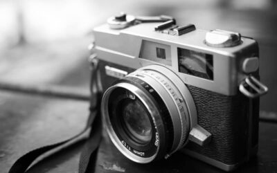 TRES FOTOGRAFIAS, TRES LUGARES, TRES COMPROMISOS